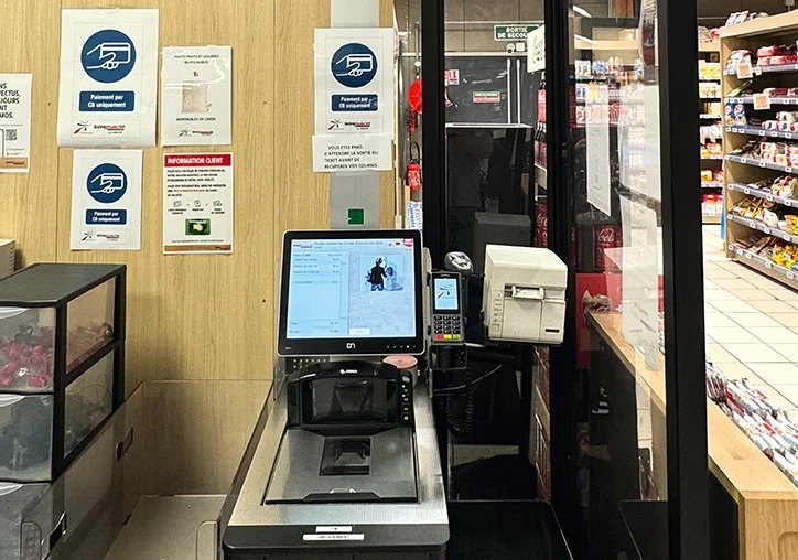 Security at Intermarché: Self-service checkouts under camera surveillance